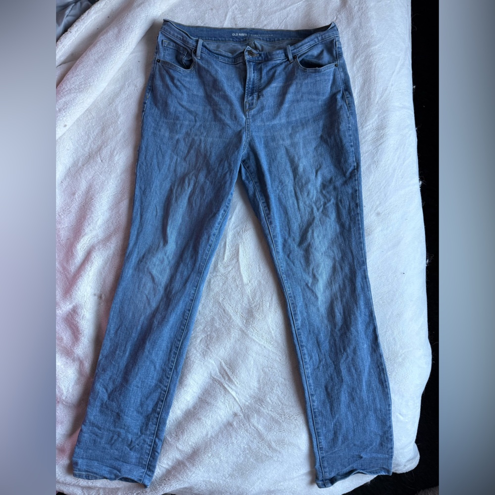 Old Navy Curvy Profile Light Blue Denim Jeans